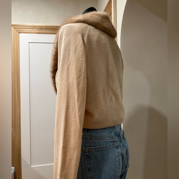 Cardigan Sweater, Cashmere w/ real fur collar - Picture 4 of 6